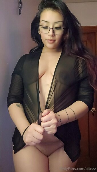 bitezz Nude Leaks Photo 25