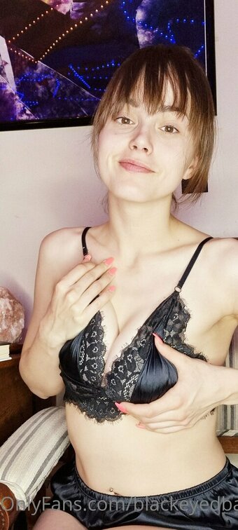 blackeyedbae / blackeyedbeas Nude Leaks OnlyFans Photo 17