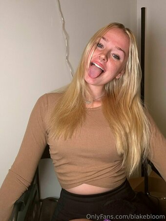 blakebloom / blake_blossom.b Nude Leaks OnlyFans Photo 22