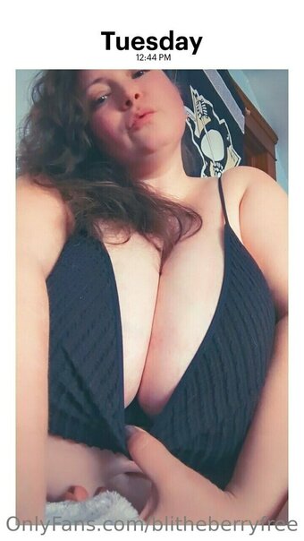 blitheberryfree Nude Leaks Photo 3