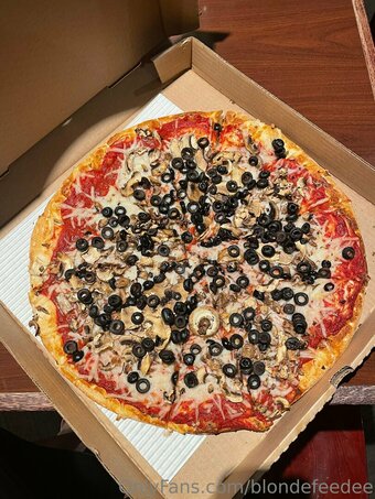 blondefeedee Nude Leaks Photo 11