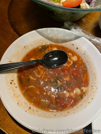 blondefeedee Nude Leaks Photo 15