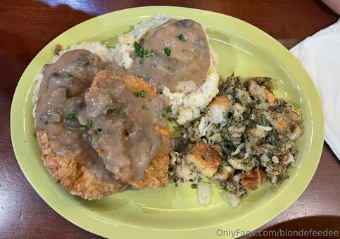 blondefeedee Nude Leaks Photo 27