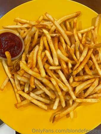 blondefeedee Nude Leaks Photo 28