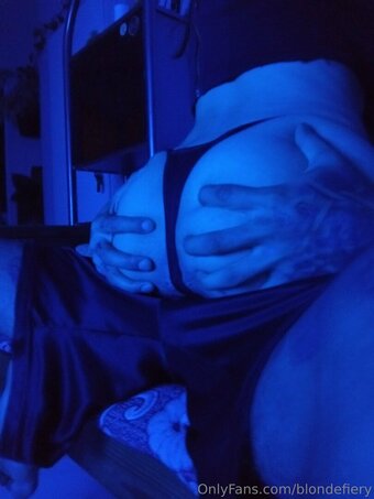 blondefiery Nude Leaks Photo 27