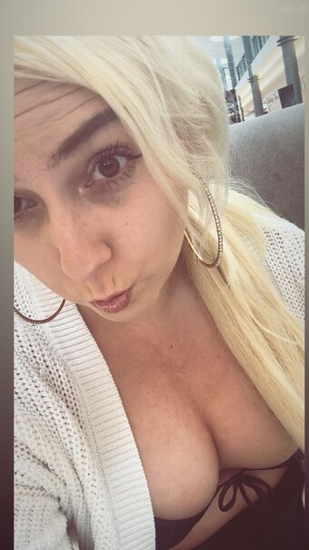 Blondiihell Nude Leaks Photo 17