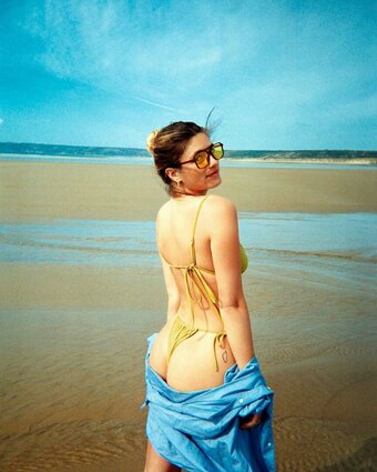 Bloudy Nude Leaks Photo 19