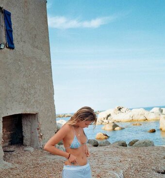 Bloudy Nude Leaks Photo 24