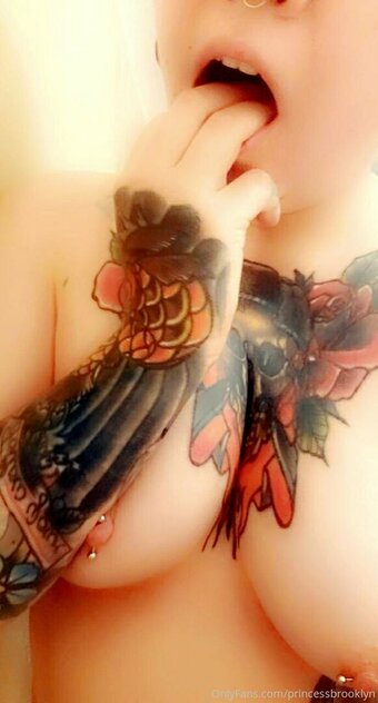 blue.tattoos Nude Leaks Photo 4