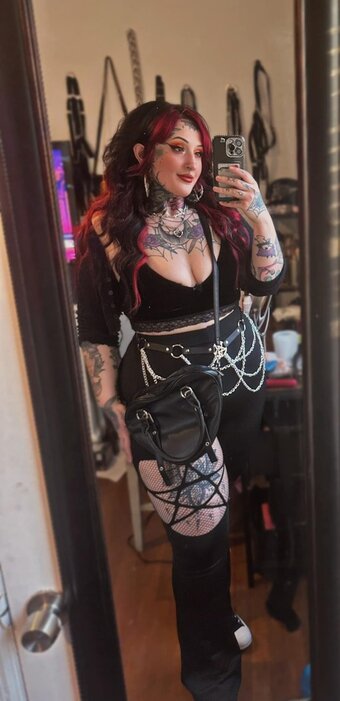 Bluecollargoth Nude Leaks OnlyFans Photo 7