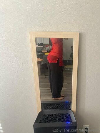 bluedweeb Nude Leaks Photo 11