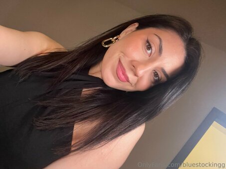 bluestockingg Nude Leaks Photo 23