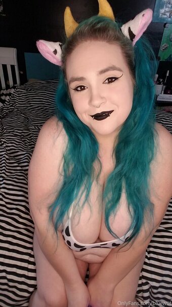 bluewut Nude Leaks Photo 20