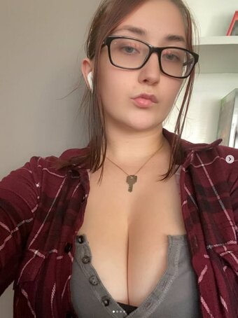 blutemptation / blutemptation22 Nude Leaks OnlyFans Photo 1