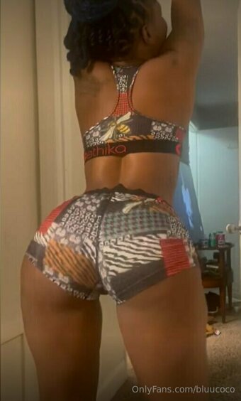 bluucoco Nude Leaks Photo 18