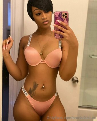 bombshell.xx Nude Leaks OnlyFans Photo 7