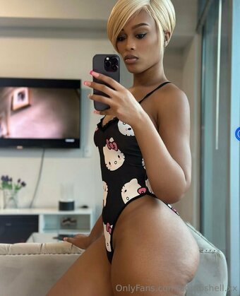 bombshell.xx Nude Leaks OnlyFans Photo 10