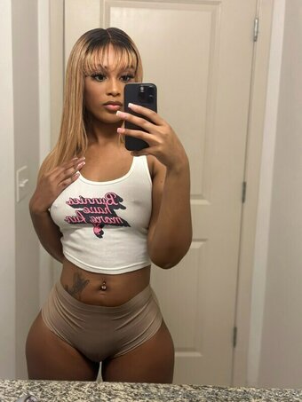 Bombshell / Melodic_Network_8958 / bombshell.xx / bombshell228 / hellobombshell Nude Leaks OnlyFans Photo 29