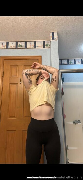 bombshellbethany Nude Leaks Photo 11