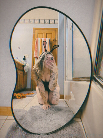 bombshellbethany Nude Leaks Photo 21