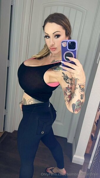 bombshelldezfree / Milking Mommy Nude Leaks OnlyFans Photo 23