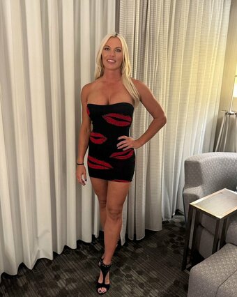 bombshellerinxo Nude Leaks Photo 7