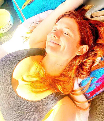 Bonnie Wright / thisisbwright Nude Leaks Photo 10