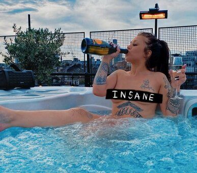 Bootiiebeth / beth.castlediine / thebethmaycarnival Nude Leaks OnlyFans Photo 1
