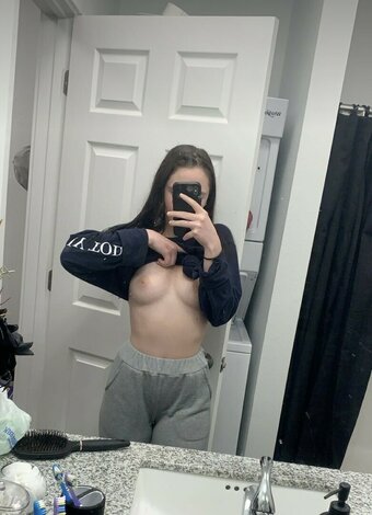 bootychickzz / cristafonrodona Nude Leaks OnlyFans Photo 1
