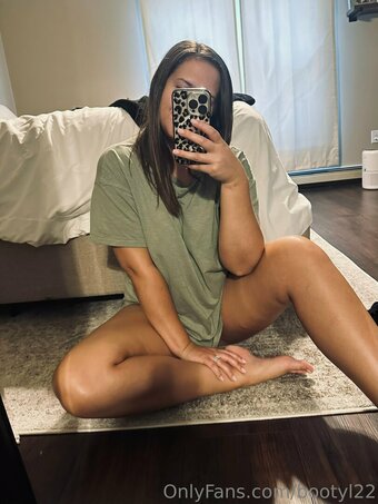 bootyl22 / tbooty23_ Nude Leaks OnlyFans Photo 24