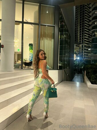 bootyqueenbae Nude Leaks Photo 16