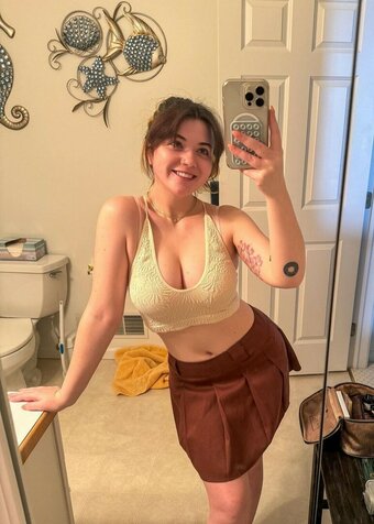 Bootz / larissatheone Nude Leaks OnlyFans Photo 7