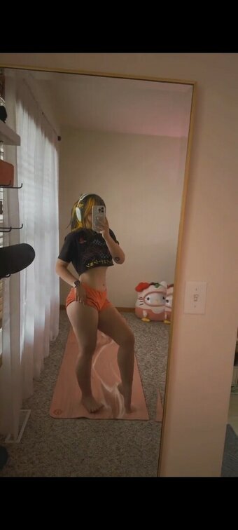 Bootz / larissatheone Nude Leaks OnlyFans Photo 24