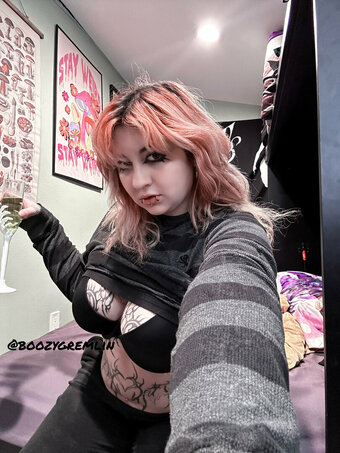 Boozygremlin Nude Leaks OnlyFans Photo 40