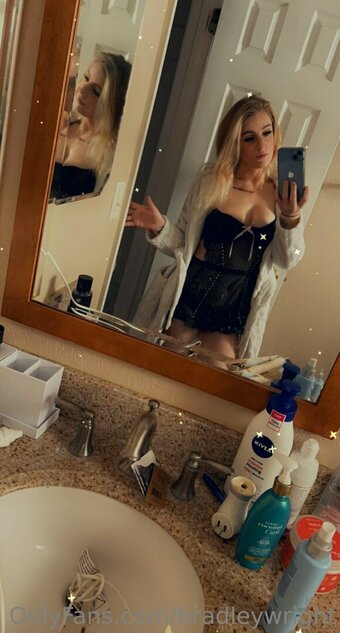 bradleywright Nude Leaks Photo 10