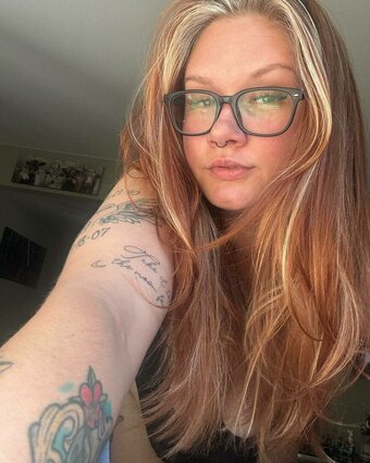 brainlessbimbo99 / BimboBrainless / Leaderofmyselfxo / slutshameless18 Nude Leaks OnlyFans Photo 6