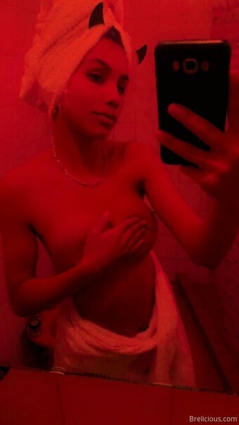 bre_licious Nude Leaks Photo 2