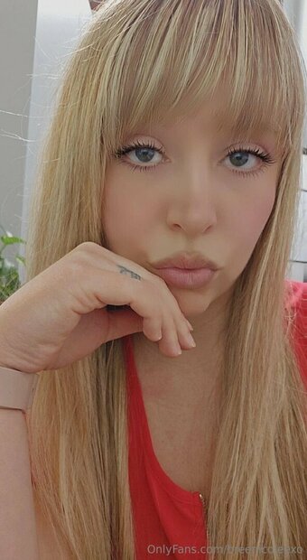 breenicoleexo Nude Leaks Photo 14