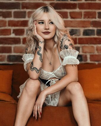 Brewi / megbrewi Nude Leaks OnlyFans Photo 13