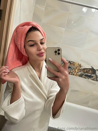 brianabloom Nude Leaks Photo 1