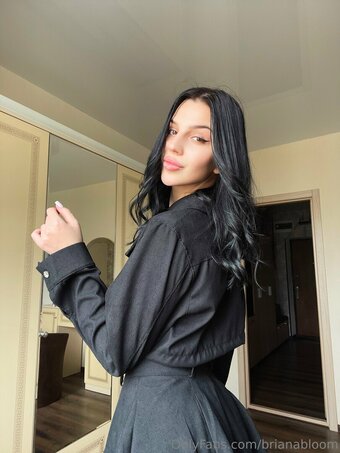 brianabloom Nude Leaks Photo 2