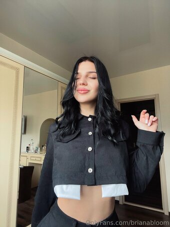 brianabloom Nude Leaks Photo 3