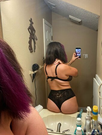 briaredd Nude Leaks Photo 19