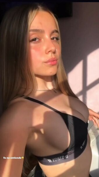 Brisa Gianella / brichuuuu0 / brisa.gianella Nude Leaks Photo 3