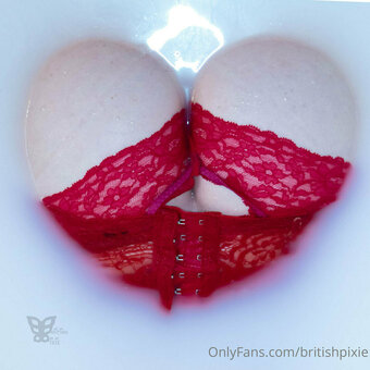 britishpixie Nude Leaks Photo 22