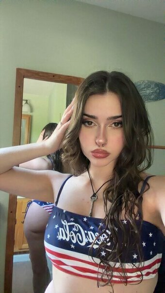 Brixnoel / brixnoell / brxxno_ / gothshawtyy / https: Nude Leaks Photo 4