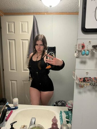 Brixnoel / brixnoell / brxxno_ / gothshawtyy / https: Nude Leaks Photo 10