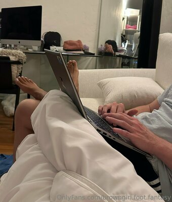 browngirl.foot.fantasy