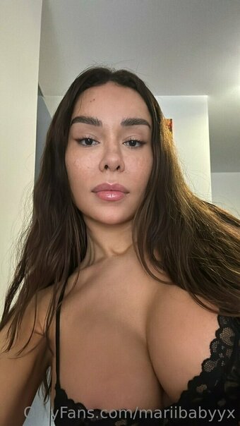 Brunette Bombshell / dreamybabyyx / maria.aevv Nude Leaks OnlyFans Photo 2