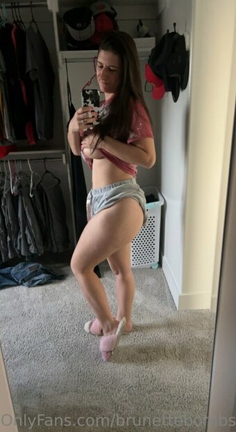 brunettebombshell13 Nude Leaks Photo 2